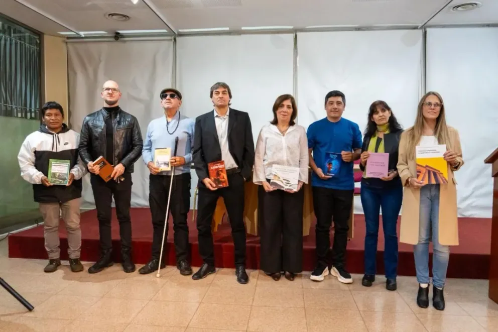 Autores misioneros presentaron sus obras antes de participar en la Feria del Libro