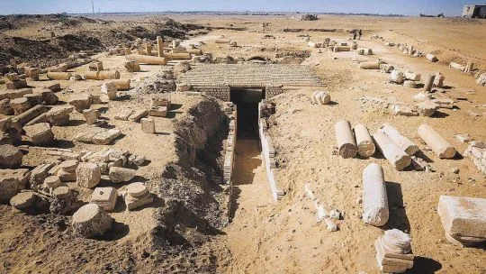 Arqueólogos españoles hallan un fragmento de La Ilíada en las vendas de una momia egipcia