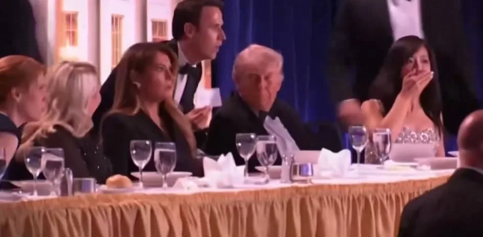 Evacúan a Trump de una cena en Washington tras disparos; detienen al tirador