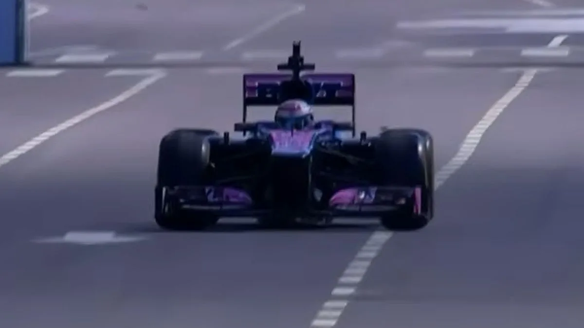 Franco Colapinto deslumbró en Argentina con una exhibición en el Lotus E20