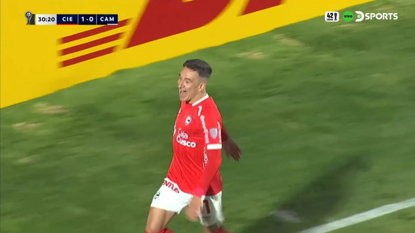 Neri Bandiera anotó de cabeza para darle ventaja a Cienciano ante Atlético Mineiro