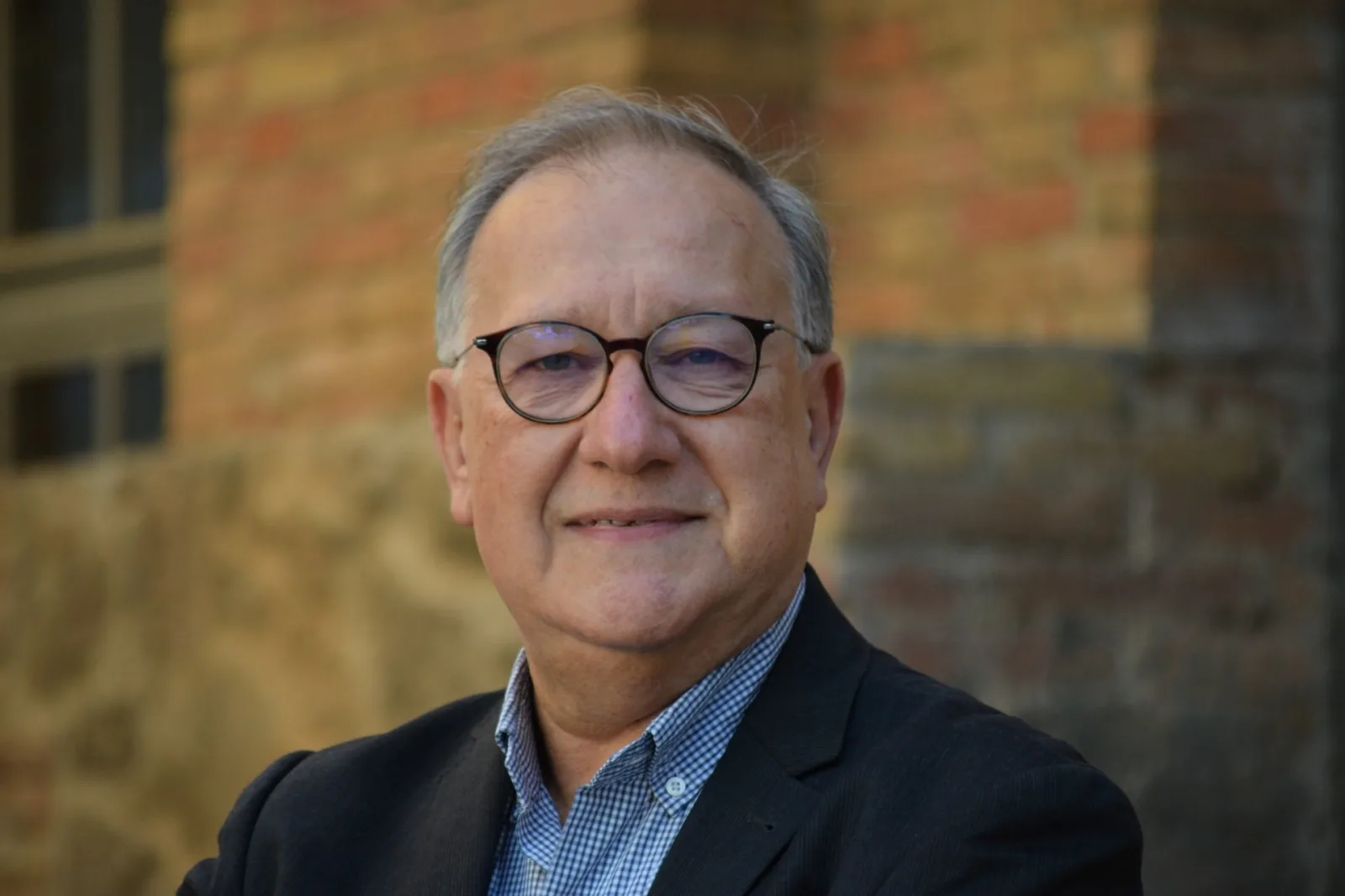 Scolari advierte sobre conceptos "zombi" en la teoría de la comunicación