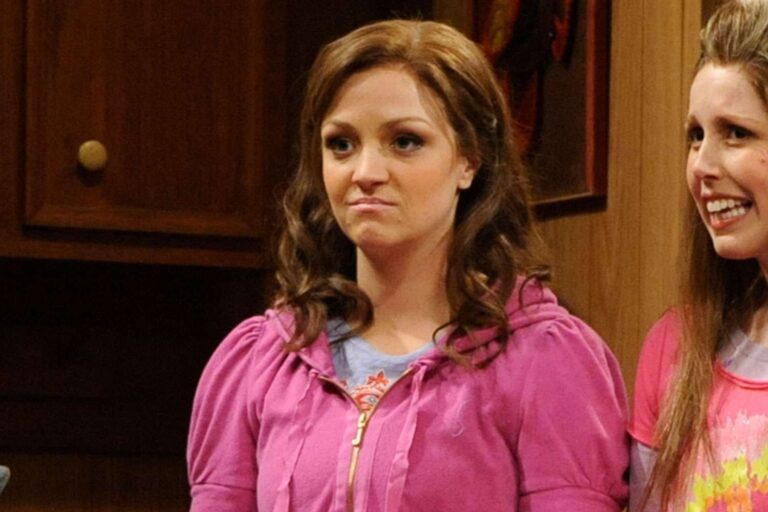 abby-elliott-reflects-on-her-snl-journey-and-career-evolution