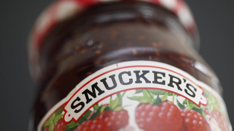 Smucker-Artificial Colors
