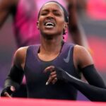 nike-shares-surge-10-amid-turnaround-hopes-despite-earnings-slump