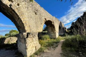 ancient-arles-aqueducts-limescale-reveals-roman-engineering-adaptations