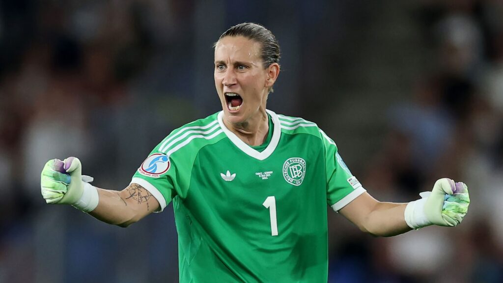ann-katrin-berger-leads-germany-to-euro-2025-semifinals-with-heroics