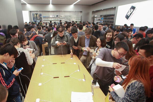 Apple Closes First Store in China as Economic Challenges Persist