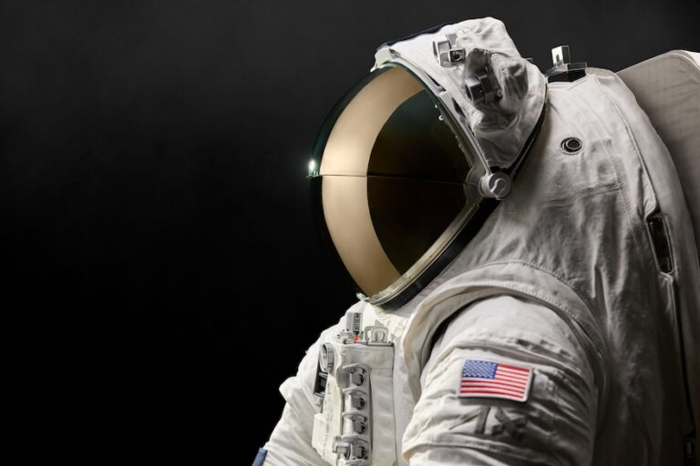 axiom-space-and-oakley-collaborate-on-innovative-lunar-visor
