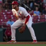 cardinals-arenado-exits-game-early-with-finger-injury
