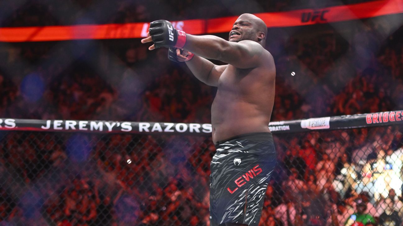 Derrick Lewis Scores Quick KO Against Teixeira in Nashville