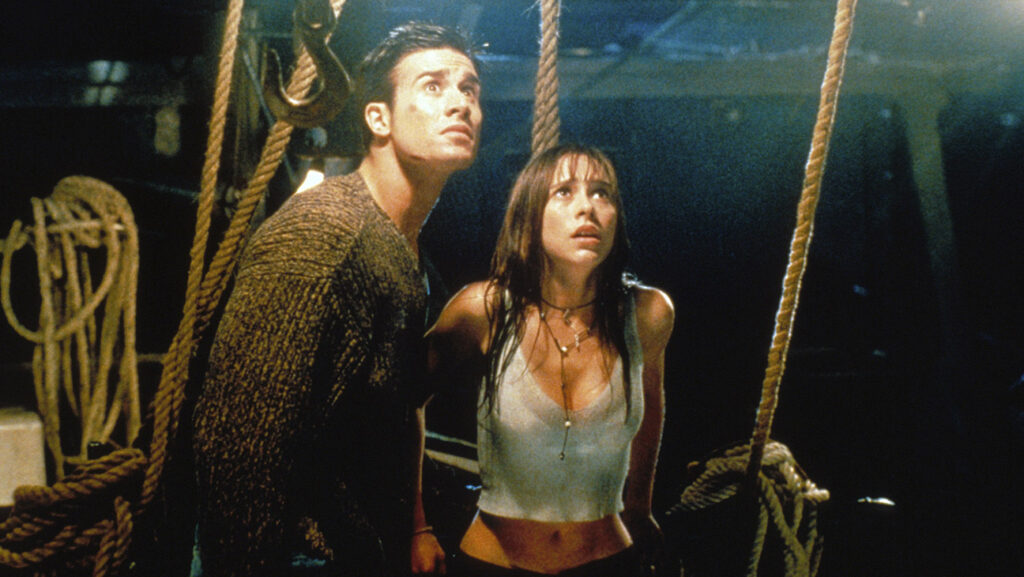 I KNOW WHAT YOU DID LAST SUMMER, from left: Freddie Prinze Jr., Jennifer Love Hewitt, 1997, © Columb
