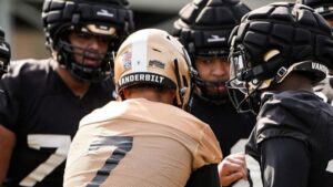 drew-dickey-aims-for-backup-quarterback-spot-at-vanderbilt
