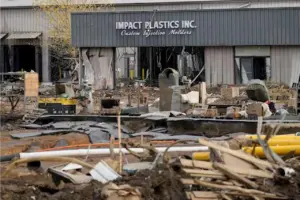 factory-owner-exonerated-after-six-workers-die-in-tennessee-flood