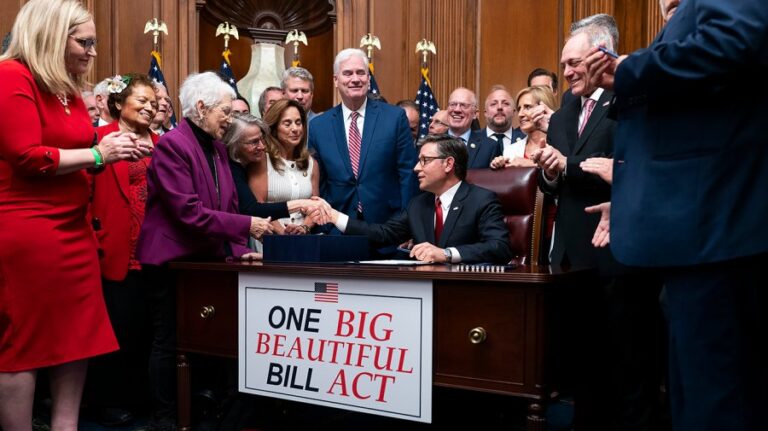 four-republicans-shift-stance-on-major-legislation-amid-criticism
