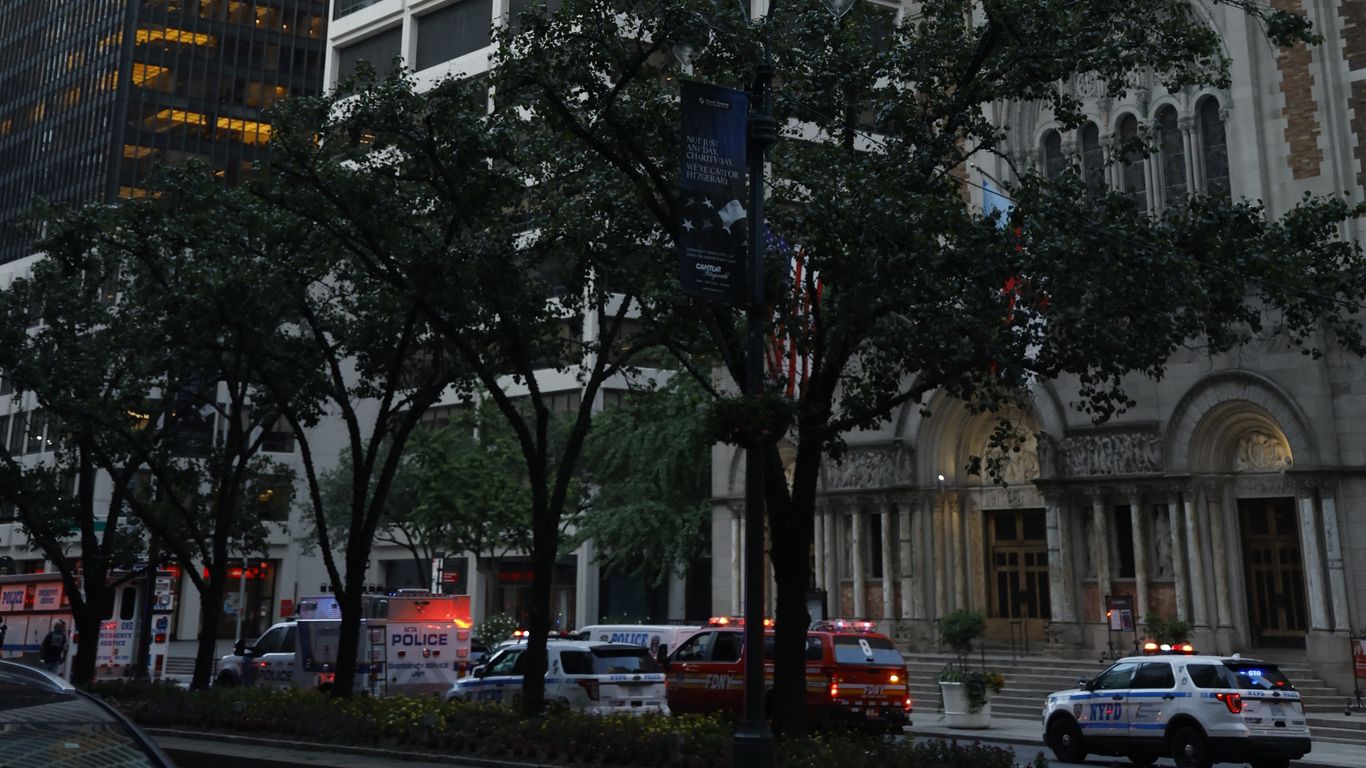 Gunman Kills Four in Midtown Manhattan Office Shooting