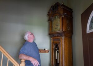 heirloom-grandfather-clock-tied-to-chicago-s-o-leary-legacy-seeks-new-home