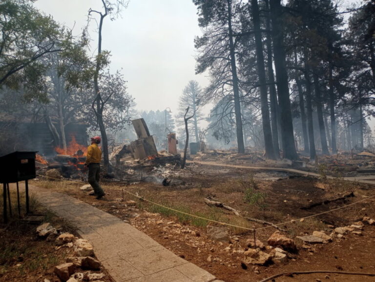 historic-grand-canyon-lodge-destroyed-in-rapid-fire-spread