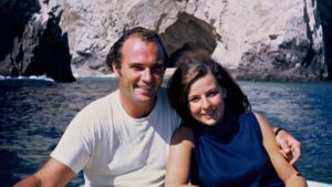 how-a-summer-romance-in-mexico-led-to-a-lifelong-love-story