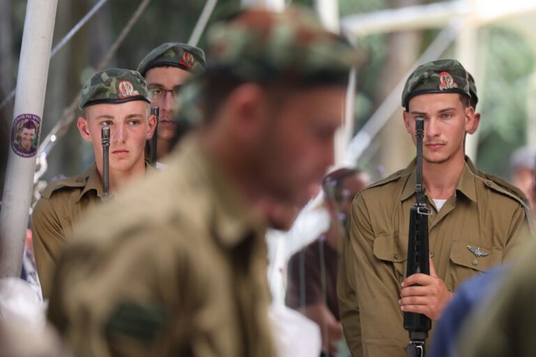 israeli-soldiers-deaths-intensify-debate-over-gaza-conflict-resolution