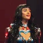 katy-perry-survives-on-stage-malfunction-during-sf-concert