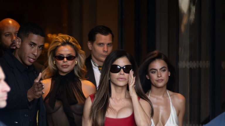 lauren-s-nchez-bezos-dazzles-in-red-leather-after-wedding