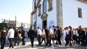 liverpool-stars-pay-tribute-at-diogo-jota-s-funeral-in-portugal