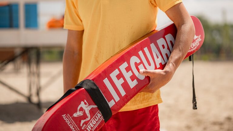 los-angeles-lifeguards-six-figure-salaries-spark-controversy-amid-budget-strains