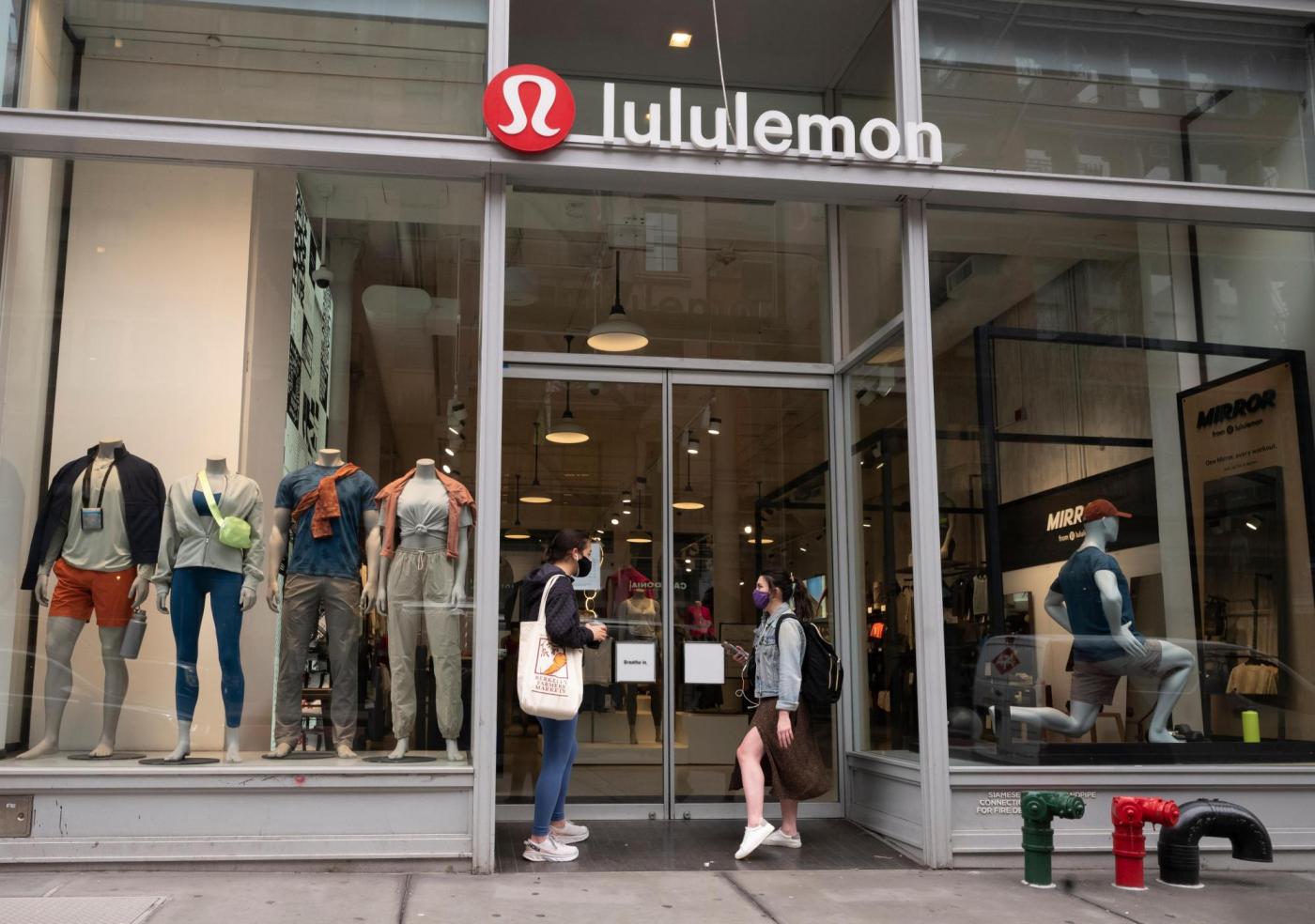 Lululemon Sues Costco Amidst Rising Trend of Fashion ‘Dupes’