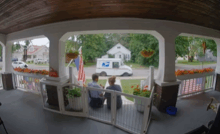 Mailman Delivers Final Goodbye to Beloved Dog After Loss