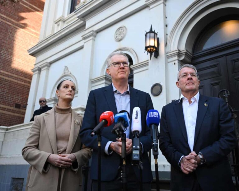 melbourne-synagogue-fire-a-wake-up-call-against-antisemitism-in-australia