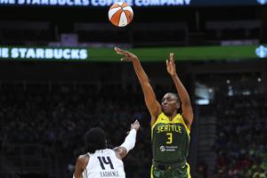 nneka-ogwumike-scores-22-points-moves-to-6th-on-wnba-list