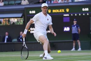 novak-djokovic-advances-to-14th-wimbledon-semifinal-faces-jannik-sinner