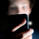 one-in-four-smartphone-users-face-upgrade-urgency-due-to-risks