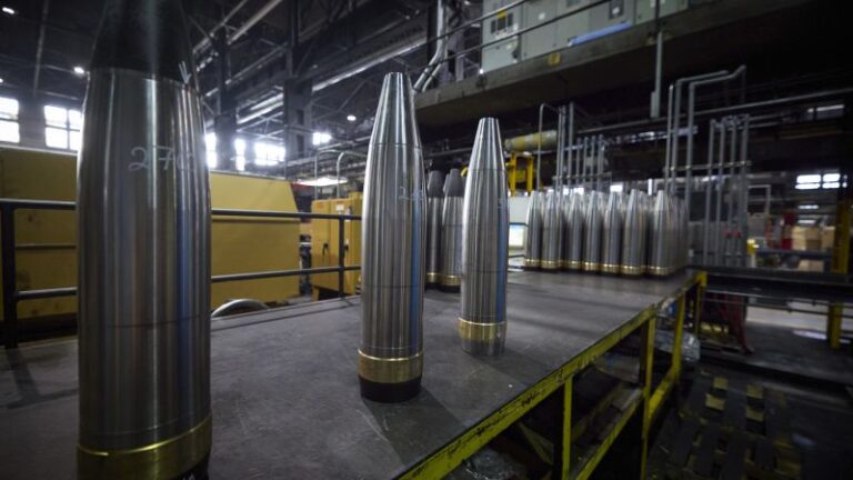 pentagon-halts-some-munitions-shipments-to-ukraine-amid-strategic-review