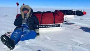 polar-explorer-maps-microplastic-spread-in-earth-s-remote-regions