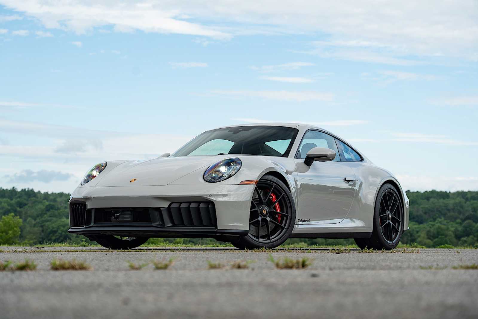 Porsche 911 GTS Hybrid Combines Tradition and Modern Power