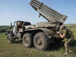 russia-intensifies-dual-front-offensive-in-ukraine-amid-strategic-maneuvers