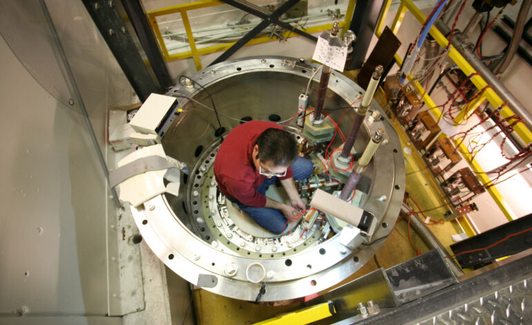 Scientists Develop Groundbreaking 100-Tesla Magnet at MagLab
