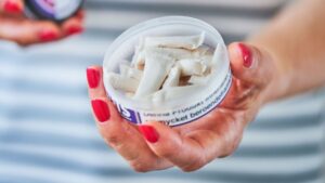 surge-in-nicotine-pouch-poisonings-among-young-children-raises-alarm