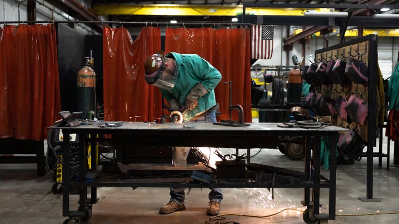tariffs-fail-to-boost-u-s-manufacturing-jobs-amid-uncertainty