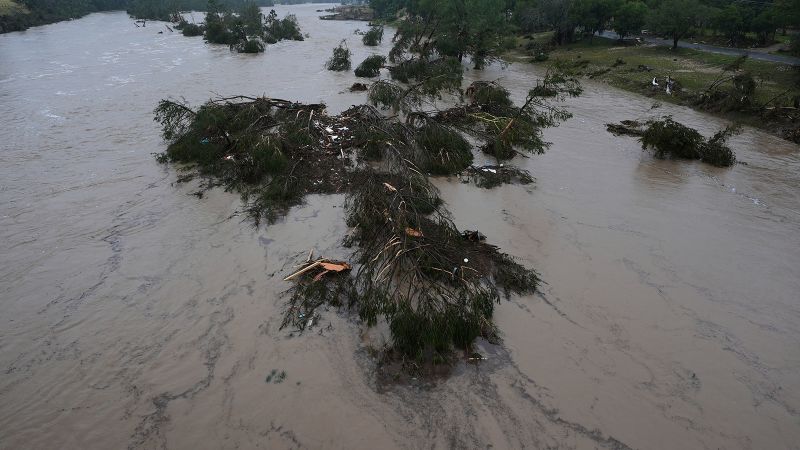 texas-floods-claim-24-lives-over-20-campers-missing-amid-ongoing-search