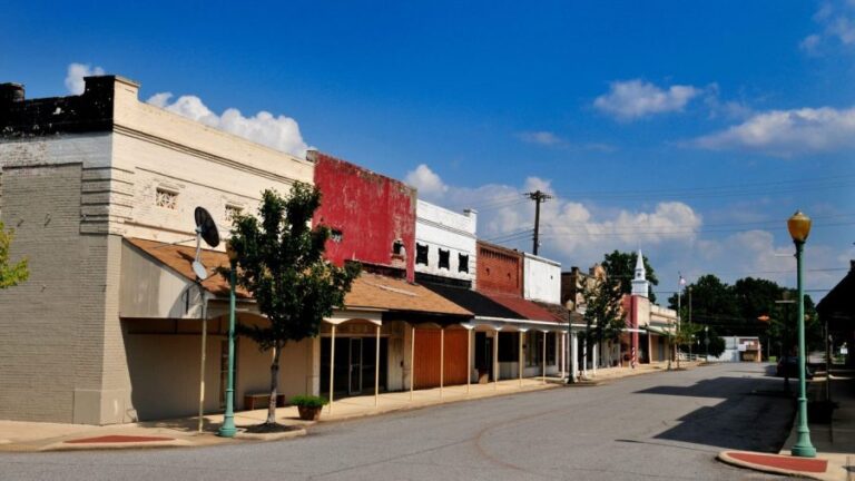 the-vanishing-heartland-how-progress-changed-american-towns-forever