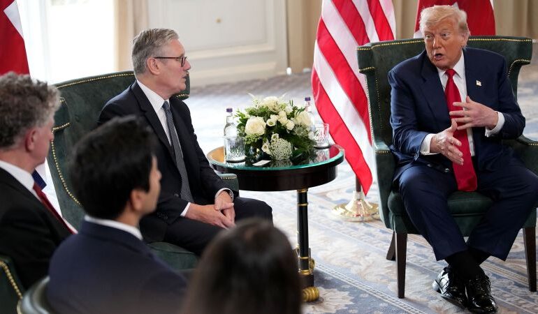 Trump Shortens Peace Deadline for Russia Amid Ongoing Ukraine Conflict