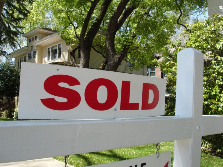 urgent-update-8-homes-sold-in-montclair-key-sales-from-180k-to-2-1m