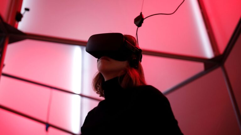 virtual-reality-poised-for-breakthrough-in-entertainment-market