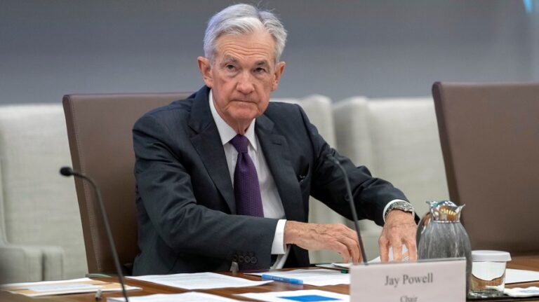 wall-street-journal-urges-trump-don-t-fire-powell-now