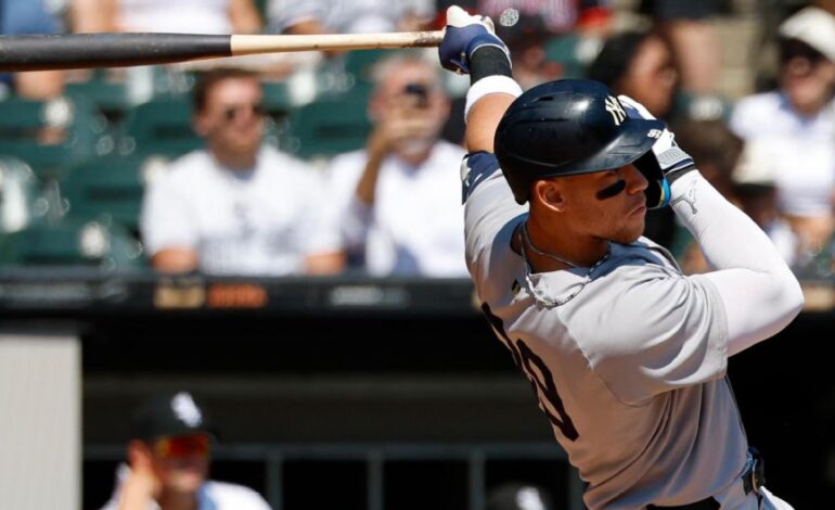 Aaron Judge Ties Yogi Berra for Yankees’ HR Record in Chicago