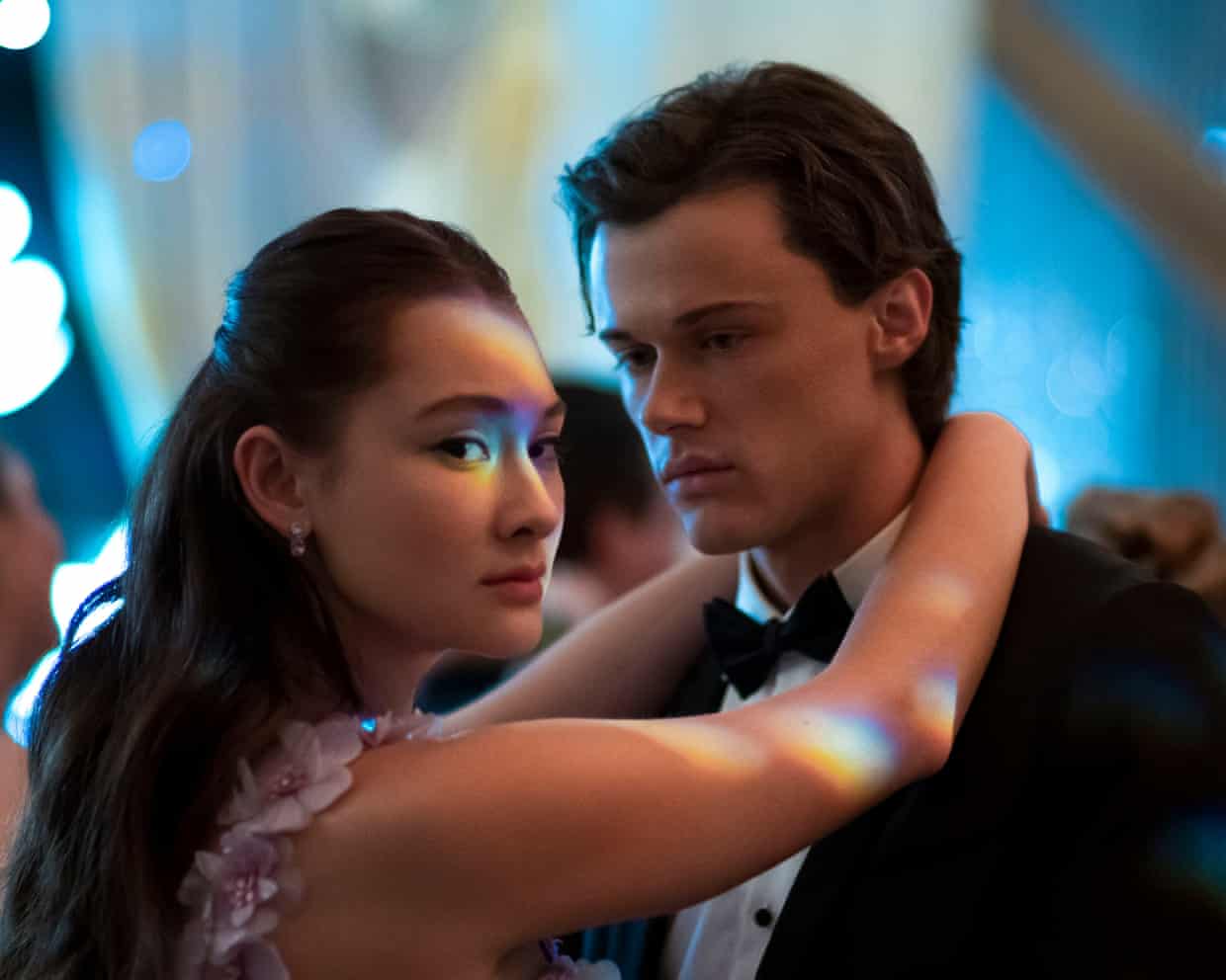 Amazon Urges Fans to Stop Bullying The Summer I Turned Pretty Cast