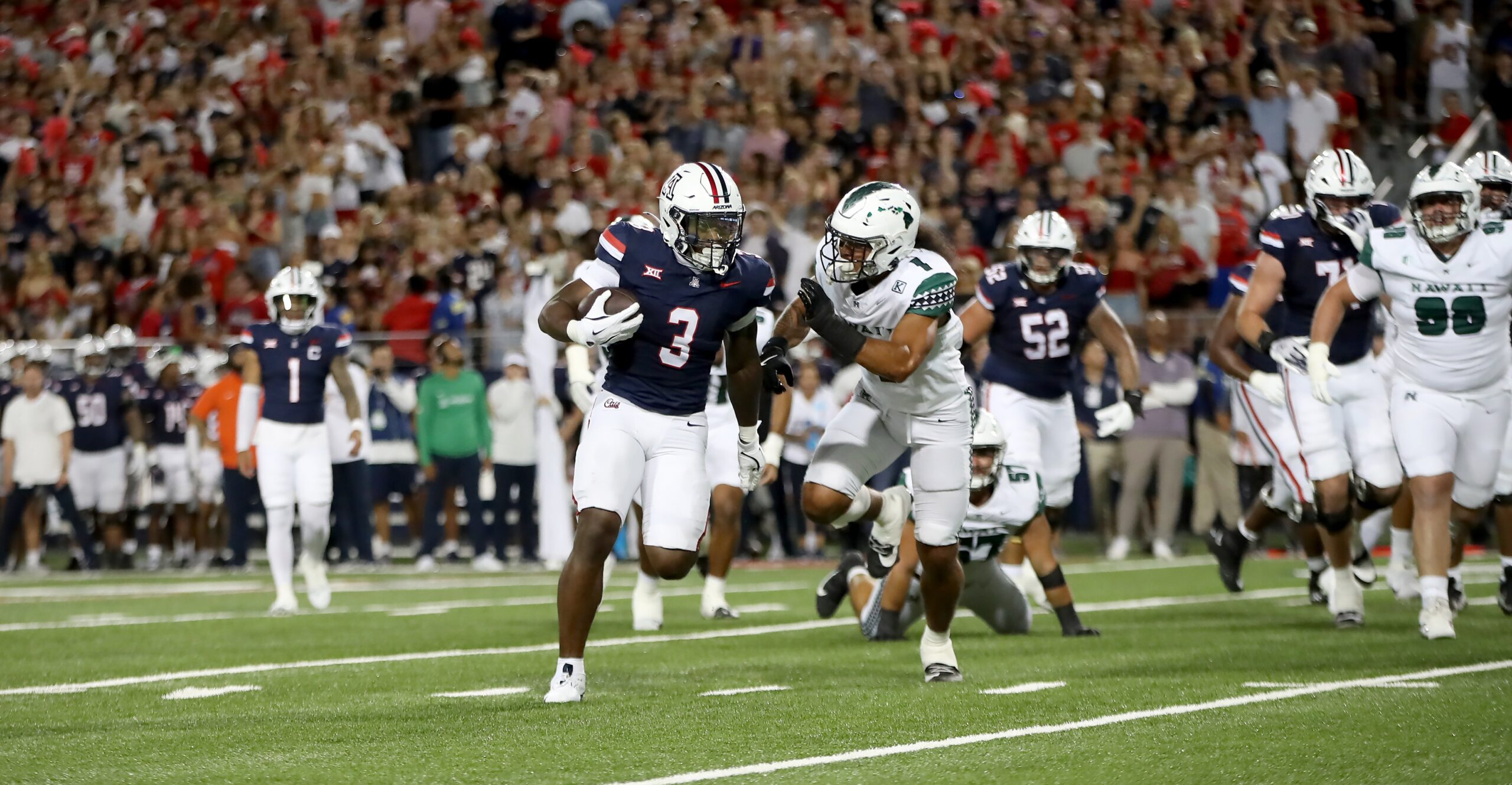 Arizona Wildcats Dominate Hawaii 40-6 in Season Opener